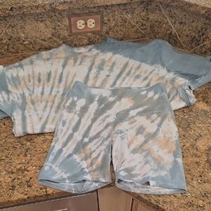 PINK VS Yoga Tie Dye Biker Shorts & Tee Set - SZ S